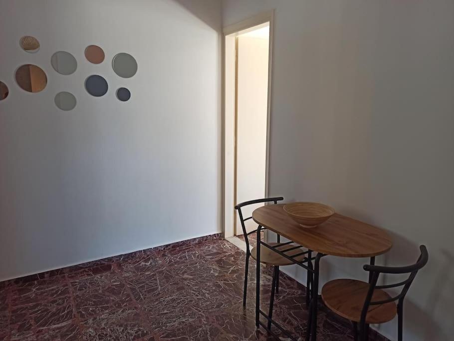Lovely Beachfront Studio Malaki Exterior photo
